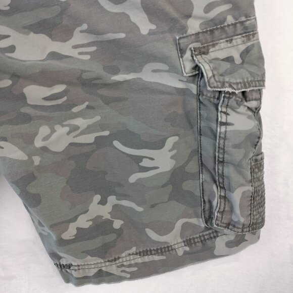 Levis Mens Camoflauge Cargo Shorts Size 40 Green Baggy Military Hunting Gorpcore - Picture 11 of 13